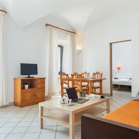 Hotel Petit Hostatgeria Sant Salvador 3*