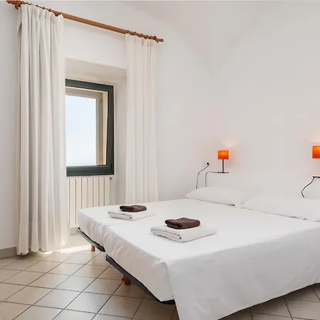 Petit Hostatgeria Sant Salvador Hotel