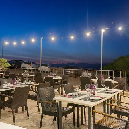 Petit Hostatgeria Sant Salvador Hotel